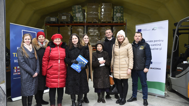 UE a donat Băncii de Alimente din Moldova două autoturisme cu sisteme frigorifice