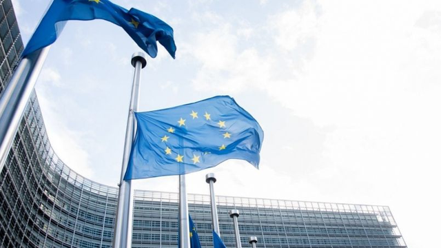 Comisia Europeană cere României și altor 13 state să reducă emisiile generate de mai mulți poluanți atmosferici