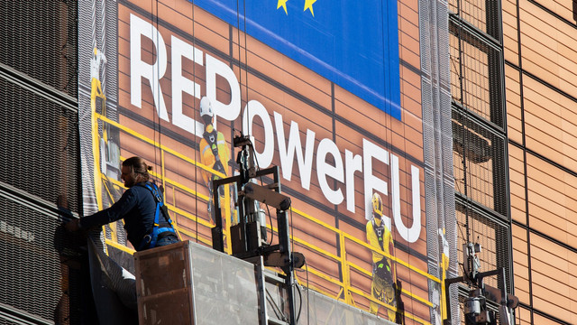 Eurobarometru: 87% dintre români susțin planul REPowerEU pentru obținerea independenței energetice față de Rusia
