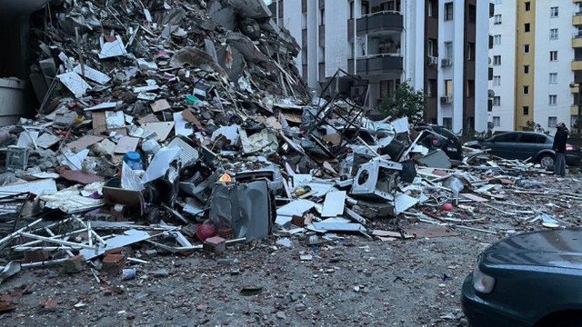 VIDEO | Momentul prăbușirii unor clădiri din Turcia. Încă un cutremur de 7,7 s-a produs la prânz

