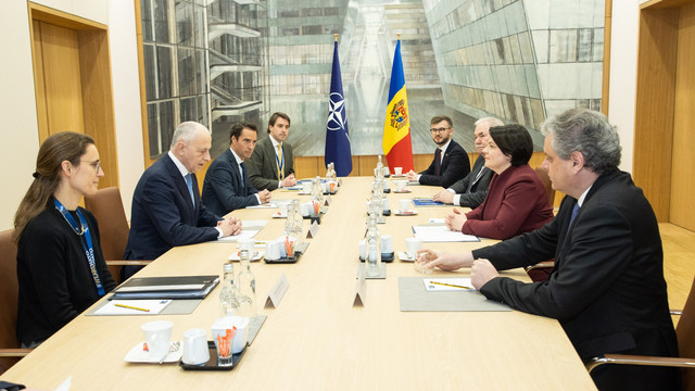 Experți, despre vizita premierului la sediul NATO de la Bruxelles: Ne putem aștepta la mai mult sprijin, dar acest lucru depinde în mare parte de R. Moldova