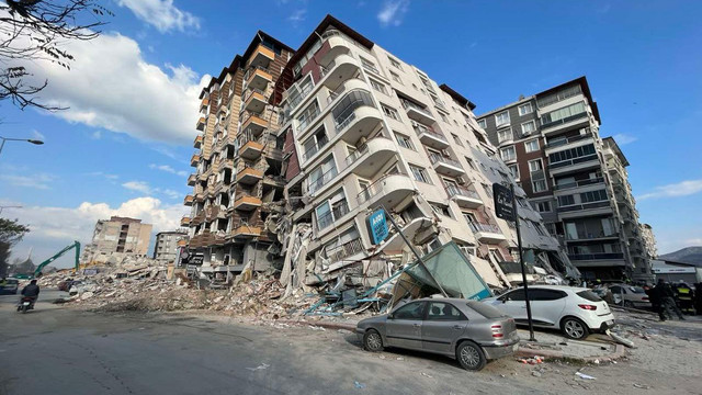 FOTO | Salvatorii moldoveni continuă căutările pentru salvarea victimelor cutremurului din Turcia 