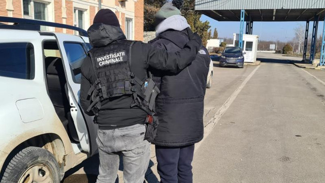 Un moldovean, condamnat la 8 ani de pușcărie pentru contrabandă cu țigări în Ungaria, a fost reținut la vama română
