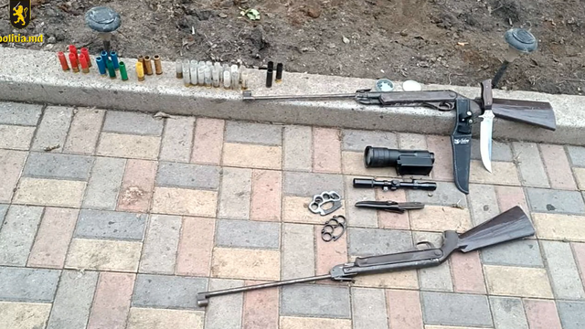 Arme deținute ilegal, depistate de polițiști din Orhei