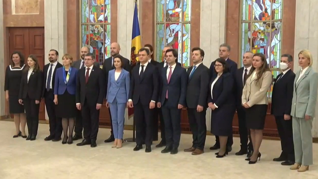 Membrii Cabinetului de miniștri condus de Dorin Recean au depus jurământul de învestire în funcție