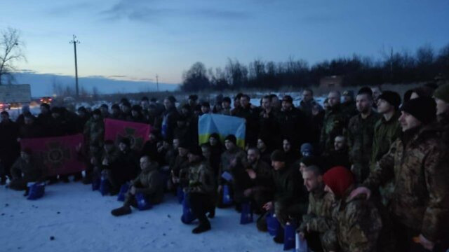 Nou schimb de prizonieri de război între Rusia și Ucraina: Fiecare parte a eliberat 101 persoane. Printre ucrainenii eliberați se numără 94 de apărători de la Mariupol