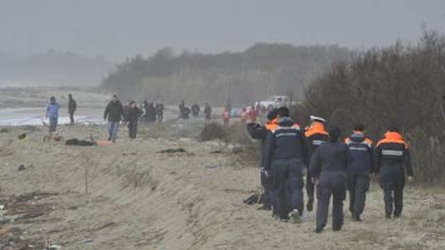 Italia: Cel puțin 40 de migranți au murit după ce ambarcațiunea în care se aflau a naufragiat. Premierul italian promite că va pune capăt migrație ilegale