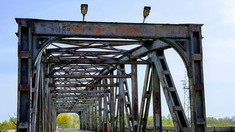 Trei poduri rutiere peste Prut vor fi modernizate