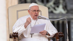 Papa Francisc a ajuns la un spital din Roma pentru un control programat anterior

