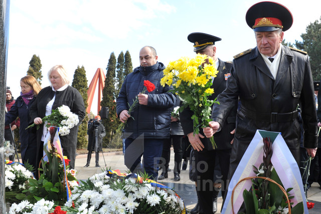 FOTO | Ceremonia de comemorare a eroilor căzuți în războiul de pe Nistru. Maia Sandu: Războiul din 1992 cu armata rusă a fost unul nedrept și inegal