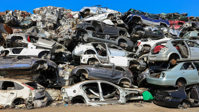 Componentele autoturismelor scoase din uz vor trebui colectate, sortate și reciclate
