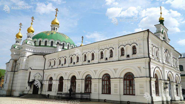 Ucraina: Autoritățile au ordonat Bisericii Ortodoxe Ucrainene (fostă parte componentă a Patriarhiei Ruse) să părăsească complexul mănăstiresc Lavra Pecerska din Kiev