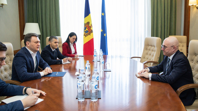 Dorin Recean a avut o întrevedere cu ambasadorul Poloniei la Chișinău, Tomasz Michał Kobzdej. Oficialii au discutat despre intensificarea cooperării pe domeniul comercial-economic