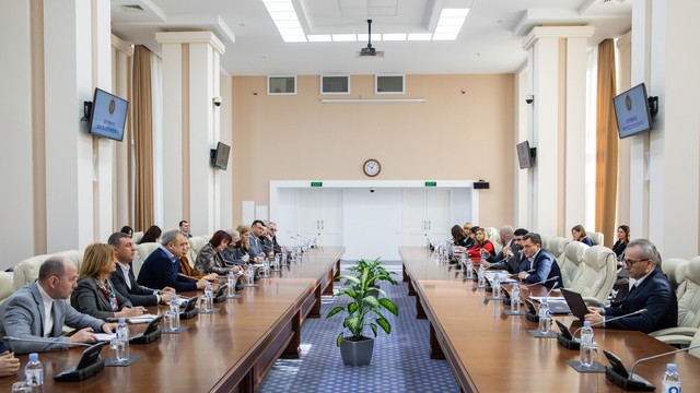 Proiectul Strategiei de reformă a administrației publice pentru anii 2023-2030 a fost discutat de membrii Comisiei paritare pentru descentralizare și prim-ministrul Dorin Recean
