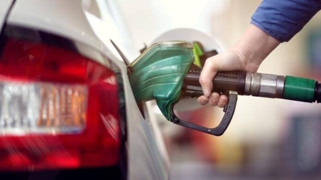 Benzina și motorina vor fi mai ieftine mâine, 29 noiembrie