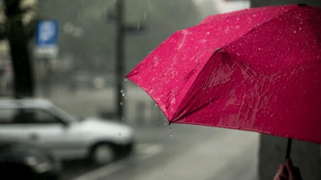 Meteorologii anunță un sfârșit de săptămână cu vreme caldă și ploioasă
