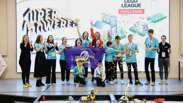 FOTO | Au fost desemnate echipele premiante la First Lego League Moldova 2023
