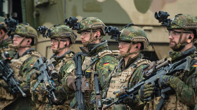 Germania și Țările de Jos continuă integrarea militară
