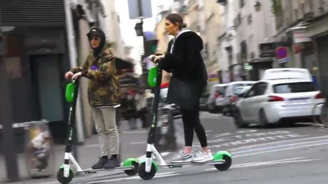 Locuitorii Parisului au votat masiv pentru interzicerea trotinetelor electrice de închiriat

