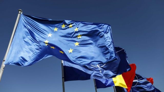 Sondaj INSCOP: Trei sferturi dintre români se opun ideii ieșirii României din Uniunea Europeană, iar 4 din 5 români sunt împotriva ieșirii din NATO