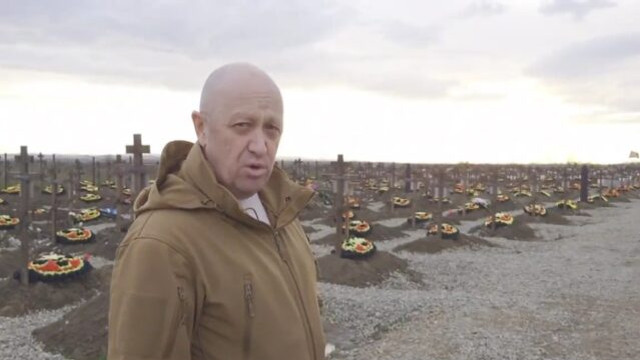 VIDEO | Mercenarii Wagner continuă să sufere pierderi în Ucraina, recunoaște Prigojin, într-un cimitir care „continuă să crească”