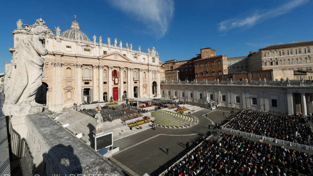 Paștele catolic: Zeci de mii de credincioși, așteptați la Vatican pentru a asista la slujba oficiată de papa Francisc