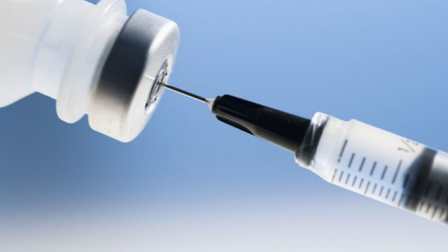 „O potențială descoperire majoră”. Un vaccin pe bază de ARN mesager reduce cu aproape 50% riscul de deces la cancerul de piele