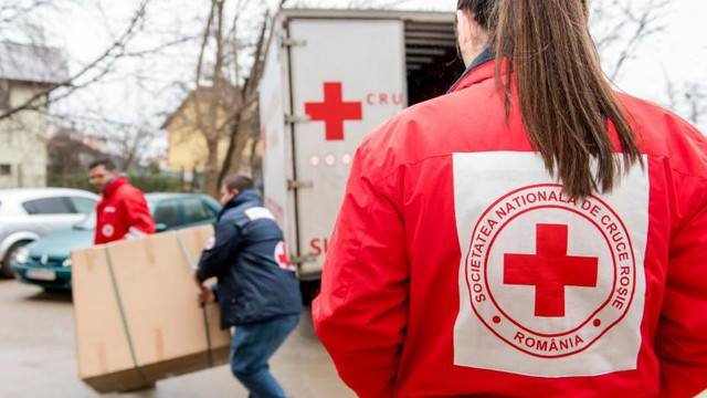 Crucea Roșie trimite două camioane cu ajutoare umanitare către regiunile Cernăuți și Uzhhorod din Ucraina