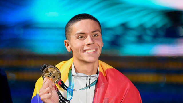 David Popovici și-a donat medalia de aur de la Mondiale pentru copiii bolnavi de cancer