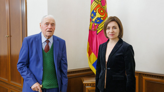 Maia Sandu i-a conferit distincția „Ordinul Republicii” doctorului habilitat în științe biologice, profesor universitar, Petru Tarhon
