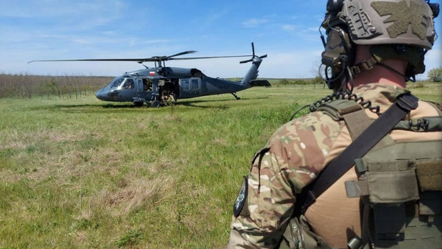 În contextul Summitului CPE, astăzi, 5 mai, sunt organizate antrenamente cu elicopterul Black Hawk, în Chișinău și împrejurimi