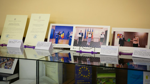 În muzeul Parlamentului au fost expuse fotografii și documente care vizează relațiile dintre Republica Moldova și Uniunea Europeană