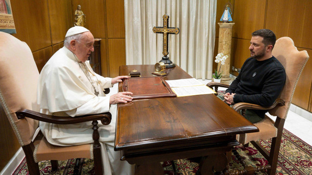 Zelenski i-a cerut Papei Francisc să susțină planul de pace al Ucrainei și să ajute la repatrierea copiilor furați de ruși

