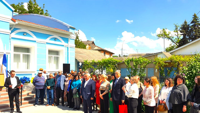Consulul general al României la Bălți, Petrișor Dumitrescu, a fost prezent la inaugurarea noului sediu al Muzeului de Istorie și Etnografie