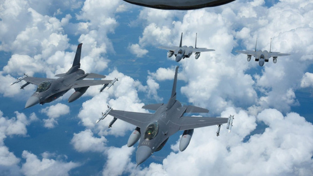 Rusia amenință Occidentul, după anunțul privind livrarea de avioane F-16 Ucrainei: Riscurile vor fi colosale pentru ei

