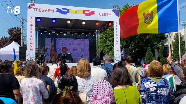 La Orhei, Bălți și Comrat au avut loc mitinguri antiguvernamentale. Protestatari au cerut organizarea unui referendum privind deciderea vectorului extern al R. Moldova
