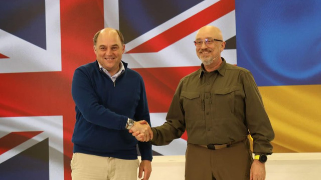 Ministrul britanic al Apărării, vizită surpriză la Kiev