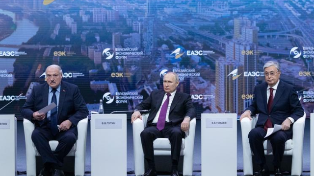 Președintele kazah îi critică pe Putin și Lukașenko de față cu ei la summitul Uniunii Euroasiatice / VIDEO