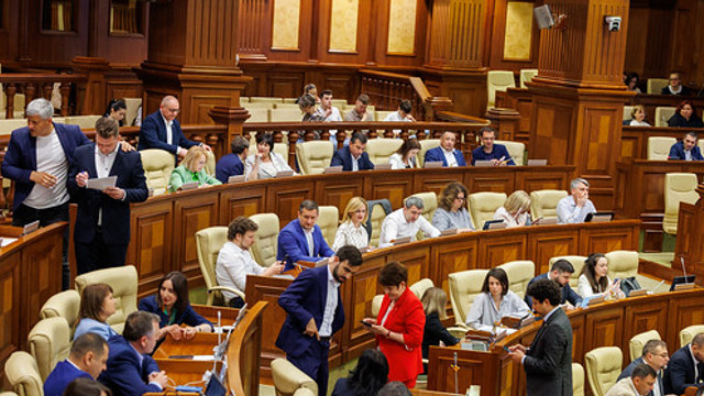Parlamentul susține integral cerințele din Rezoluția Adunării „Moldova Europeană”