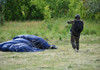 FOTO |  Militarii Armatei Naționale execută salturi cu parașuta, la Bălți