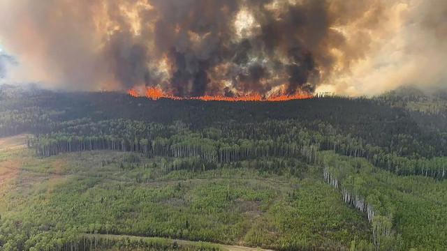 Fumul de la incendiile forestiere din Canada a ajuns până în Norvegia, la mii de kilometri distanță
