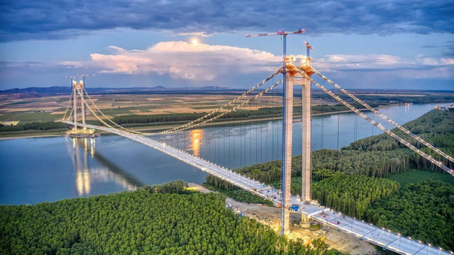 Au început testele de rezistență la Podul peste Dunăre de la Brăila, România