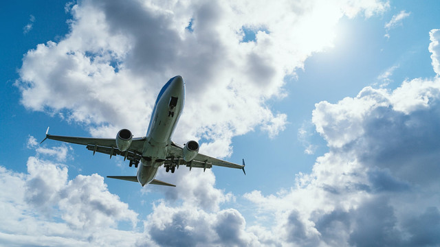 Autoritatea Aeronautică Civilă a lansat o campanie de informare privind drepturile  pasagerilor afectați de anularea zborurilor