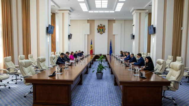 Prim-ministrul Dorin Recean a avut o întrevedere cu șefa diplomației române, Luminița Odobescu