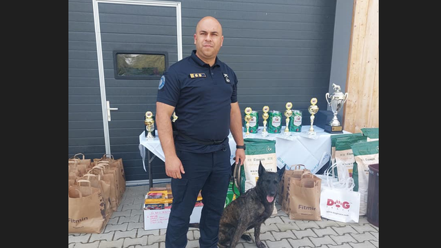 Echipa canină a Serviciului Vamal a fost premiată în Campionatului European Antitabac din Cehia