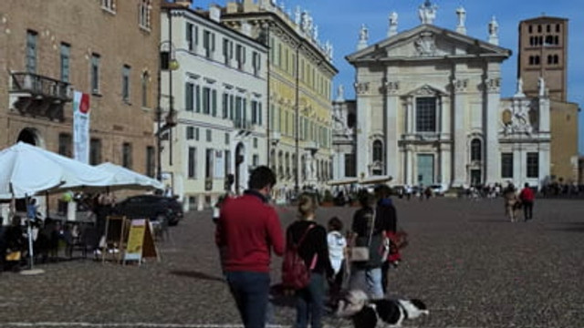 VIDEO | Orașul din Italia unde primești 150 de euro pe lună doar ca să locuiești acolo. Zona, renumită pentru palatele renascentiste