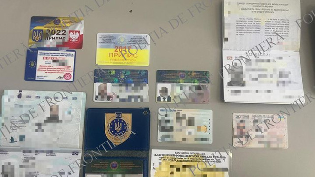 Mai multe cartele de identitate diplomatică falsificate, depistate la ieșirea din Republica Moldova