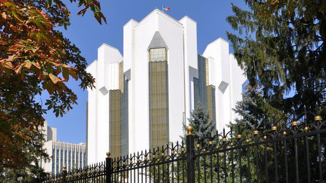 Foștii președinți ai Republicii Moldova nu vor mai beneficia de birou și asistent personal