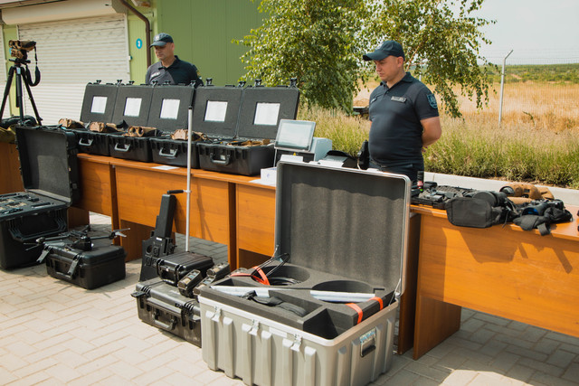Polițiștii de frontieră din Direcția regională EST au primit în dotare echipamente speciale de control și supraveghere din partea Poliției Federale Germane