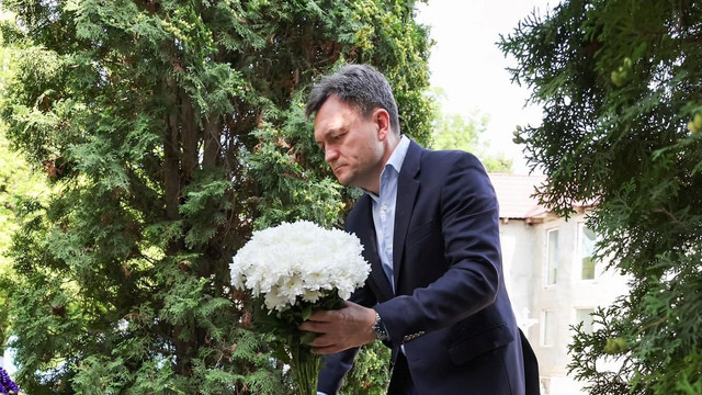 Dorin Recean a depus flori la memorialul foștilor deportați din Florești
